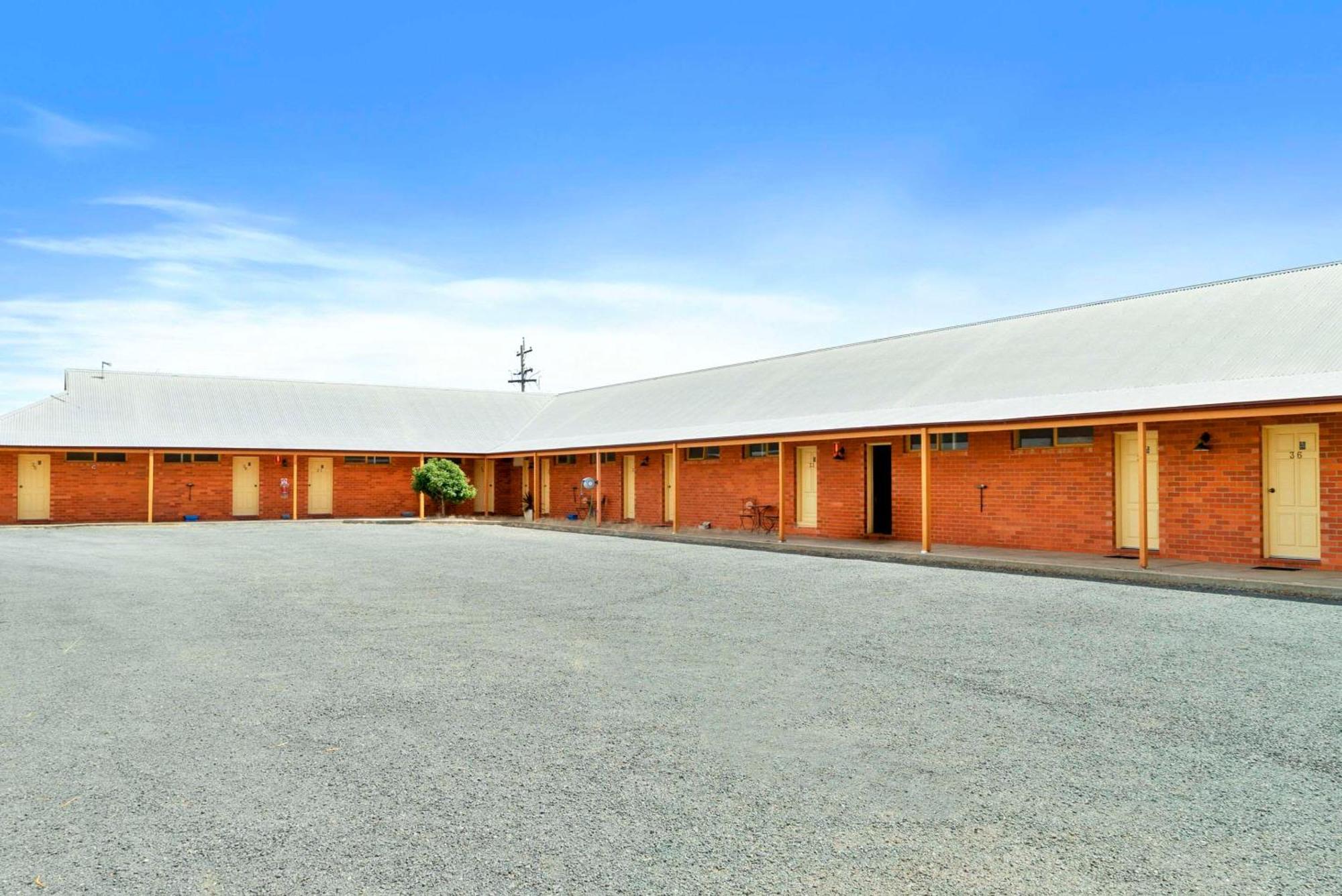 Comfort Inn Bishops Lodge Hay Exterior photo